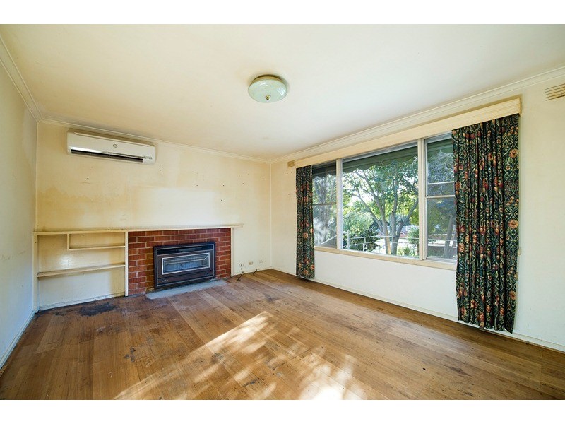 10 Bronhill Road, Ringwood East VIC 3135