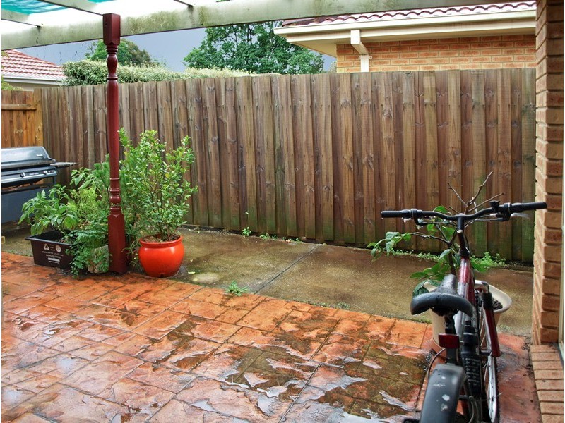 1/26 Haig Street, Croydon VIC 3136