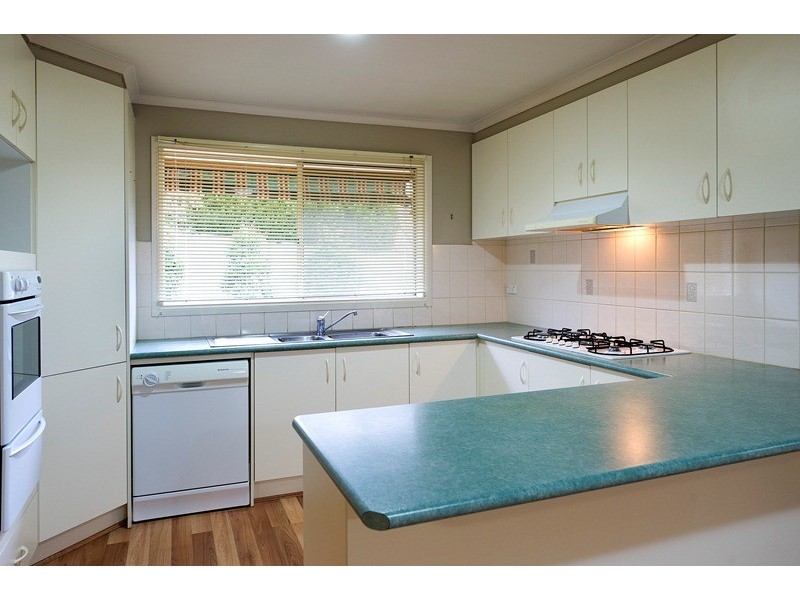 17 Goldentree Drive, Chirnside Park VIC 3116