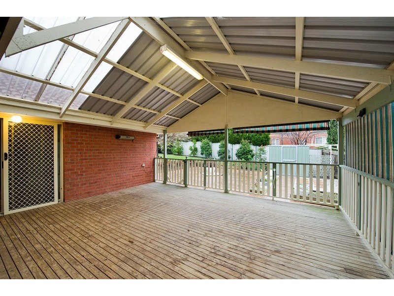 17 Goldentree Drive, Chirnside Park VIC 3116