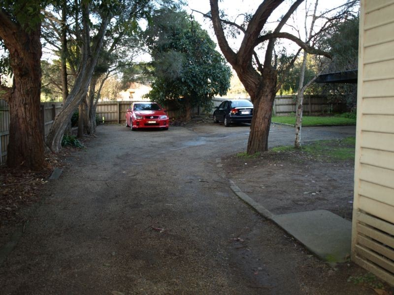 16 Warrandyte Rd, Ringwood VIC 3134