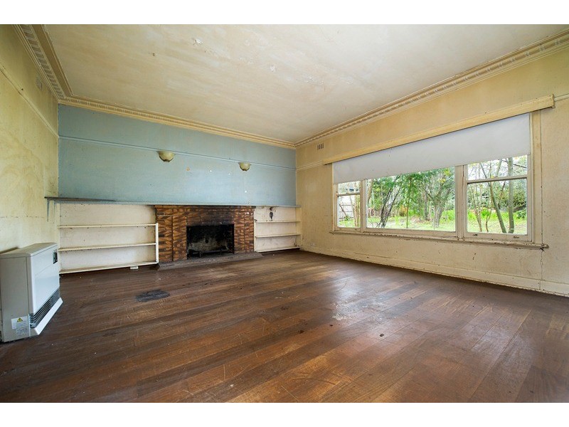 5 Penhyrn Avenue, Croydon VIC 3136