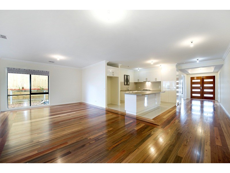 9 Scurry Road, Croydon VIC 3136