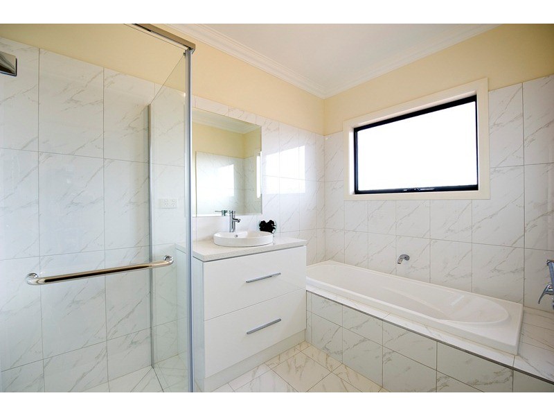 9 Scurry Road, Croydon VIC 3136