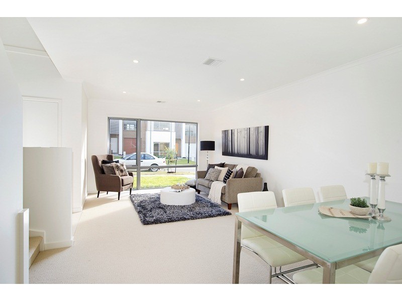 28 Bloom Avenue, Wantirna South VIC 3152