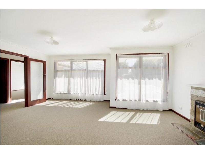 2/11 Charles Street, Ringwood East VIC 3135