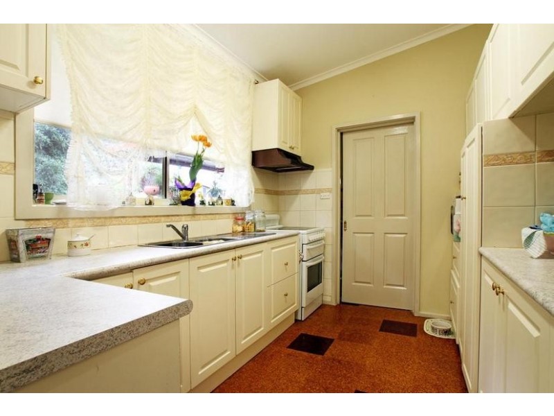 14 Holland Road, Ringwood East VIC 3135