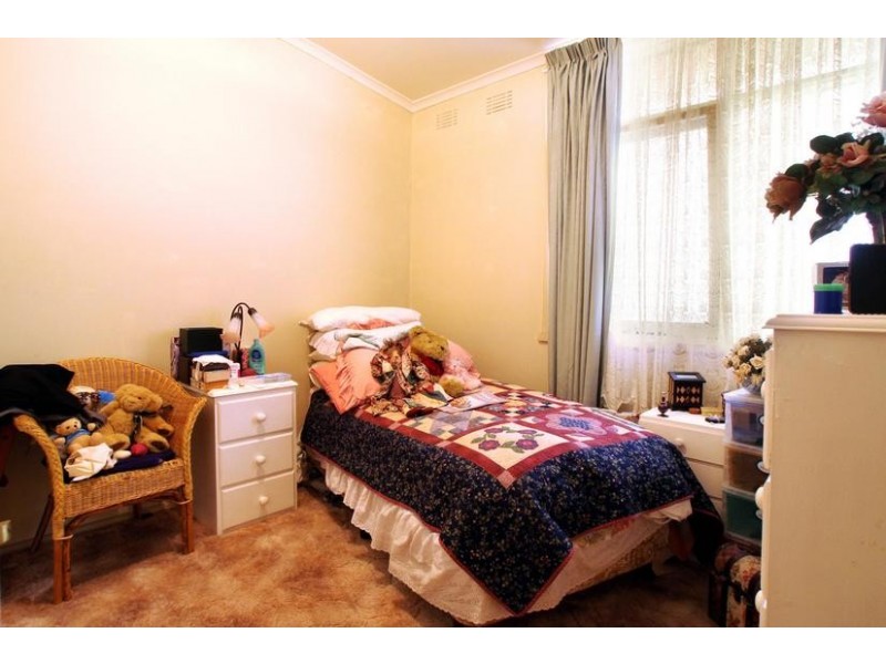 14 Holland Road, Ringwood East VIC 3135