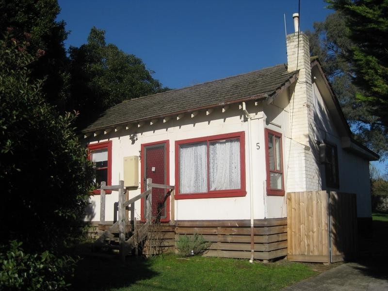 5 Diana Street, Croydon VIC 3136