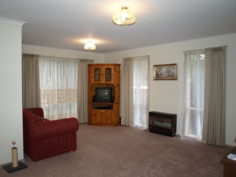 2/63 Bayswater Road, Croydon VIC 3136
