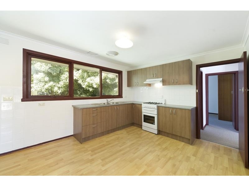 2/11 Charles Street, Ringwood East VIC 3135