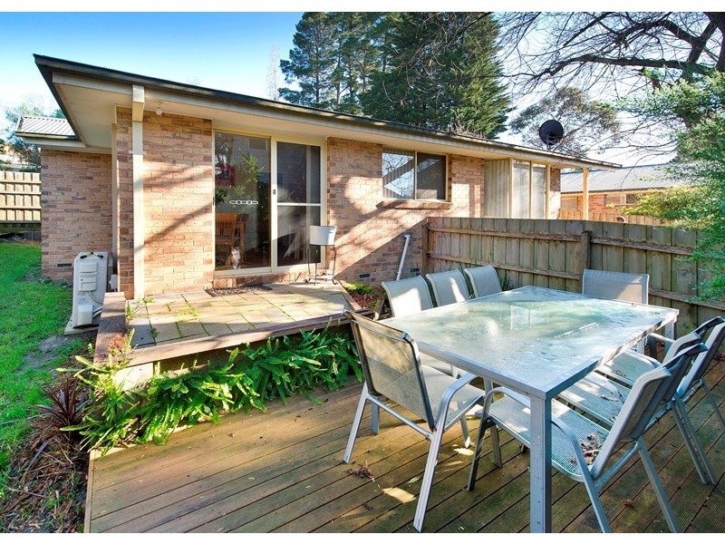 2/64 Vinter Avenue, Croydon VIC 3136