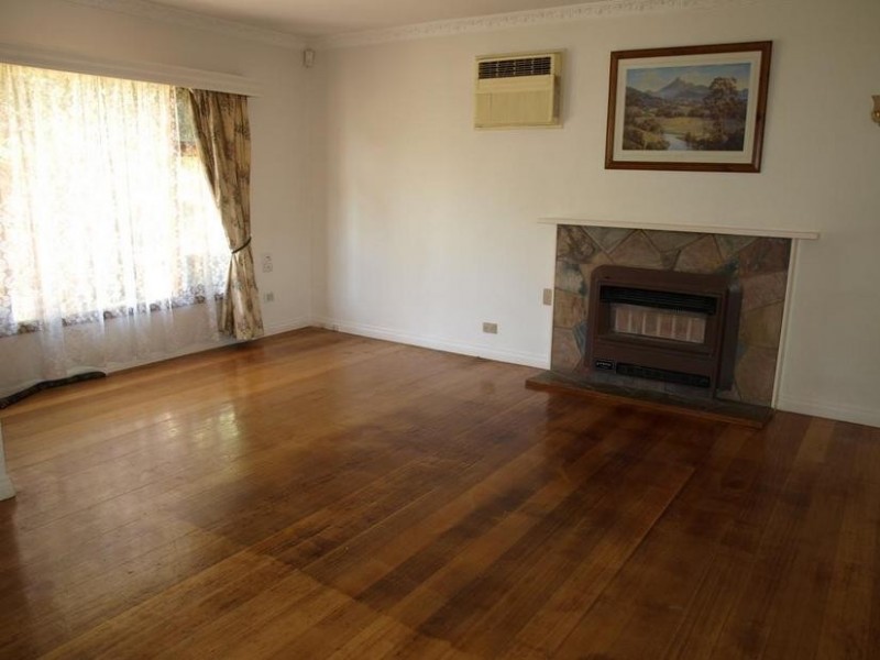 19 Old Lilydale Road, Ringwood East VIC 3135