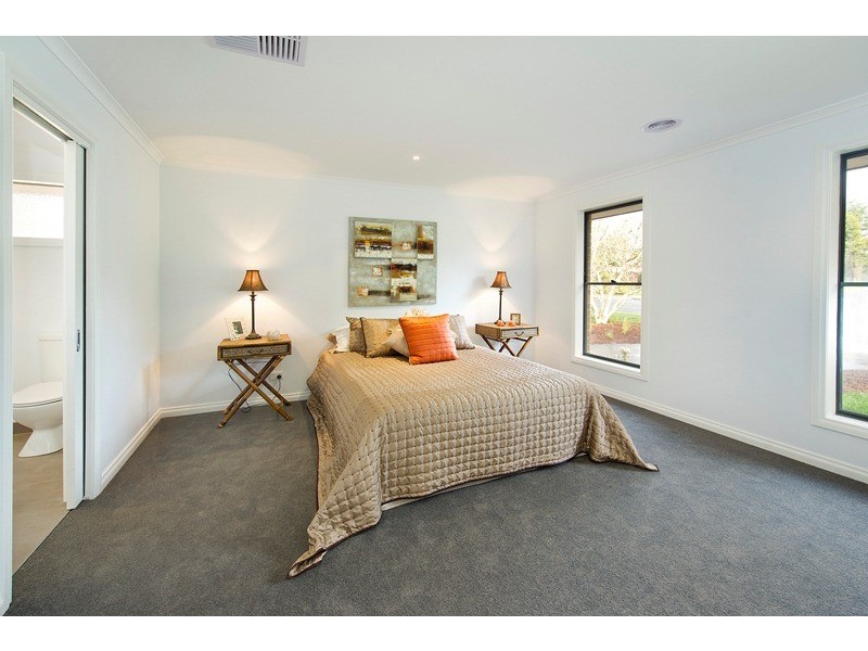 19-21 Mines Road, Ringwood East VIC 3135