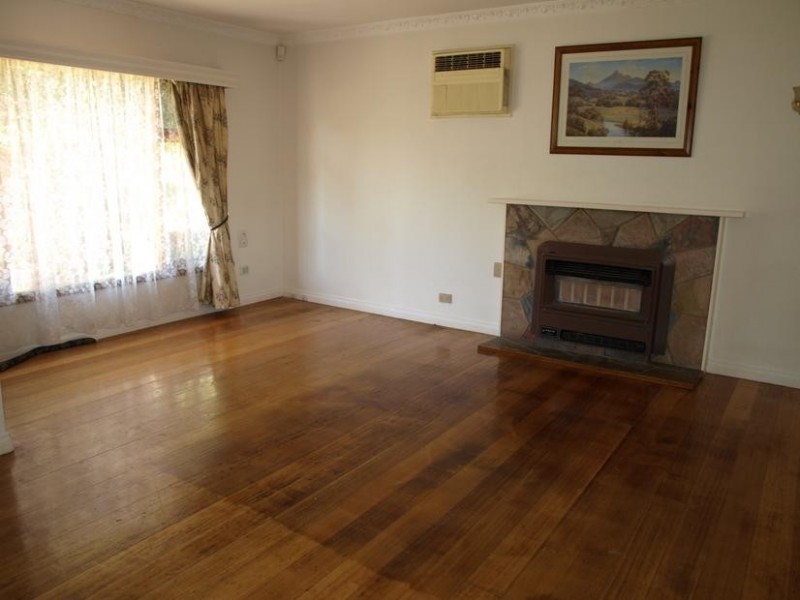 19 Old Lilydale Road, Ringwood East VIC 3135