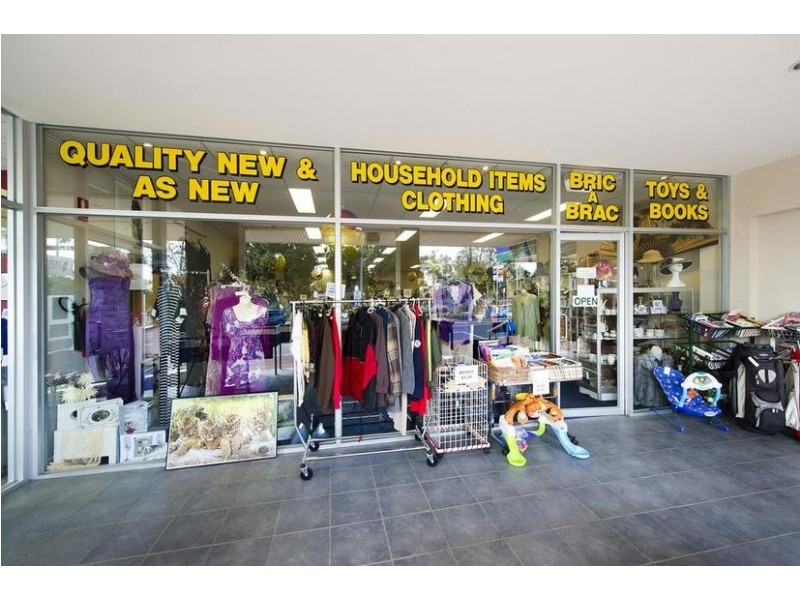 66 Railway Avenuw, Ringwood East VIC 3135