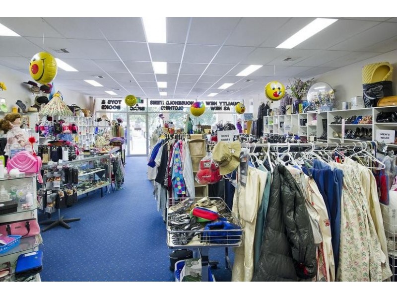 66 Railway Avenuw, Ringwood East VIC 3135