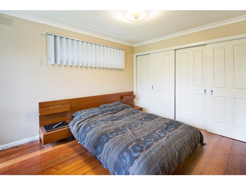 5 Bronhill Road, Ringwood East VIC 3135