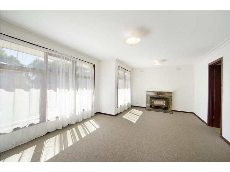 2/11 Charles Street, Ringwood East VIC 3135