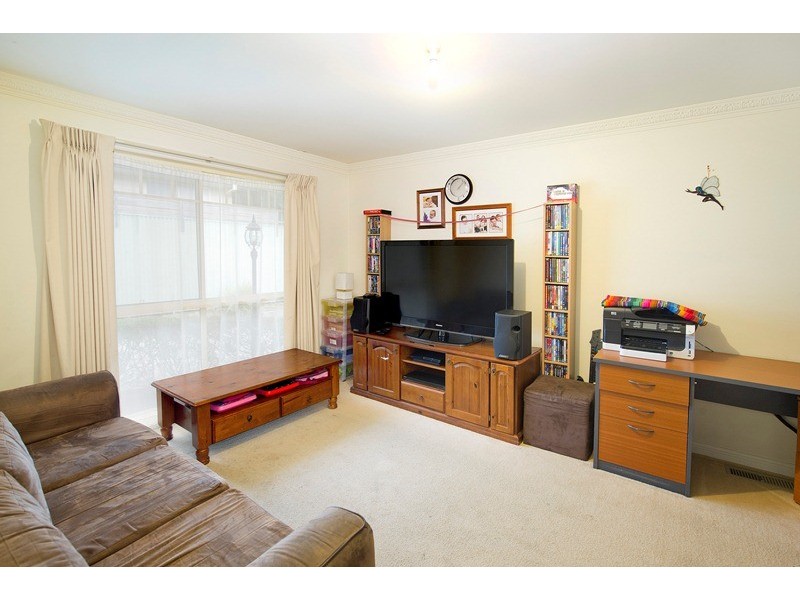 4/2 Alamein Avenue, Kilsyth VIC 3137