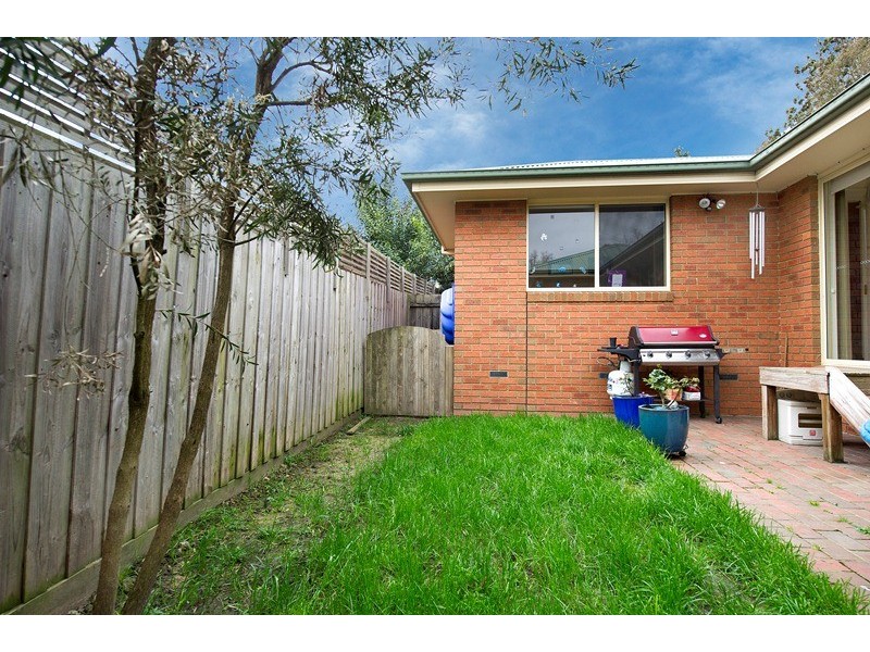 4/2 Alamein Avenue, Kilsyth VIC 3137