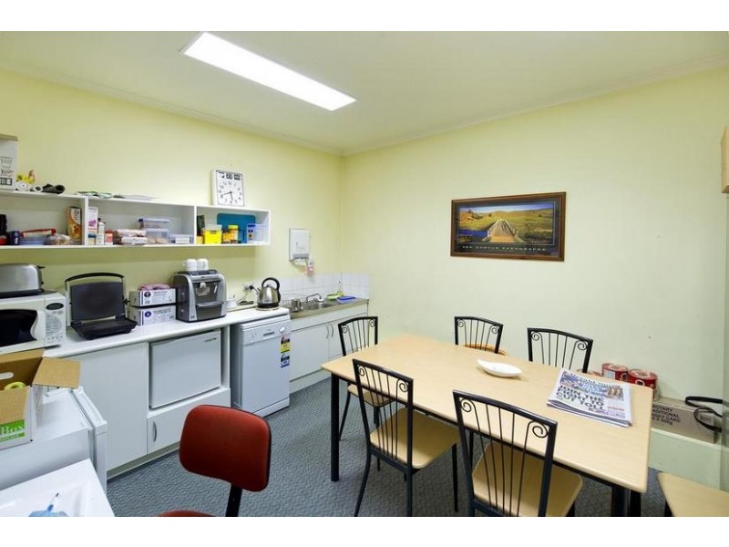 18/107-113 Heatherdale Rd, Ringwood VIC 3134