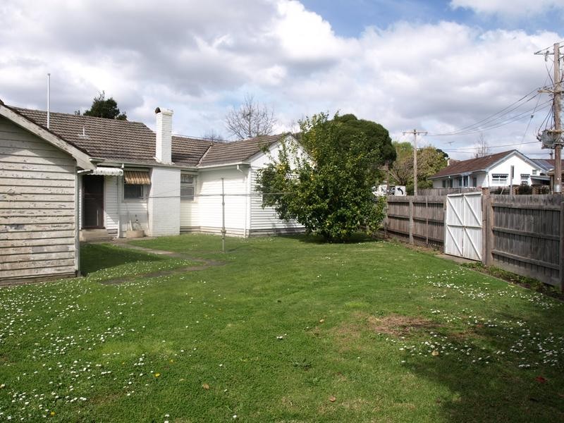 5 Illoura Avenue, Ringwood East VIC 3135