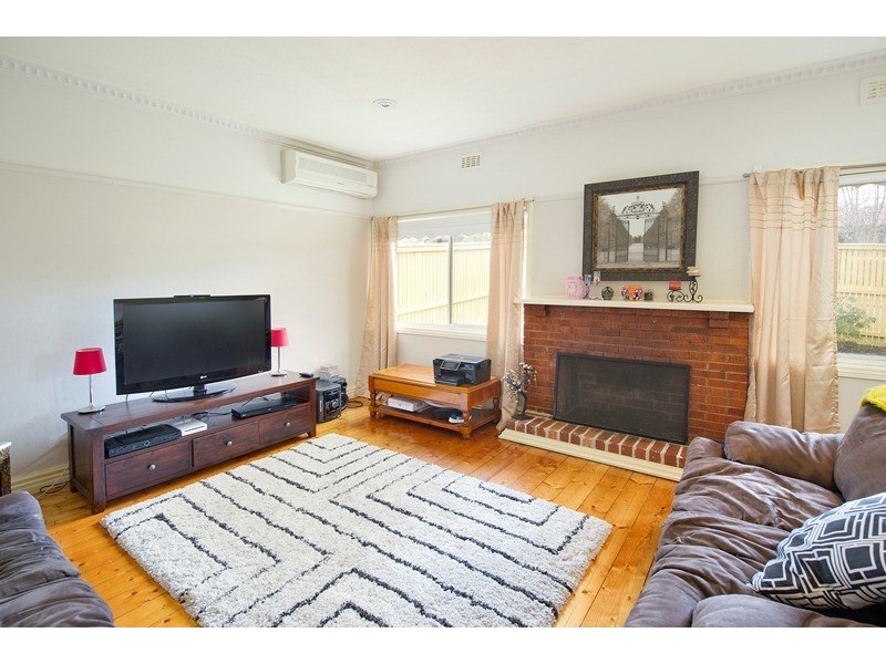 28 Beaufort Road, Croydon VIC 3136