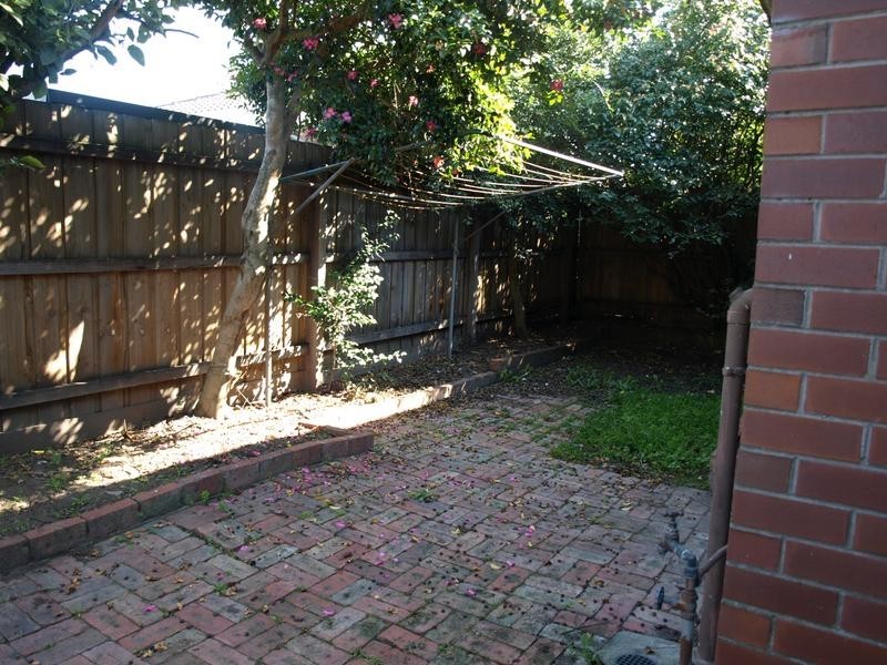 2/13 City Road, Ringwood VIC 3134