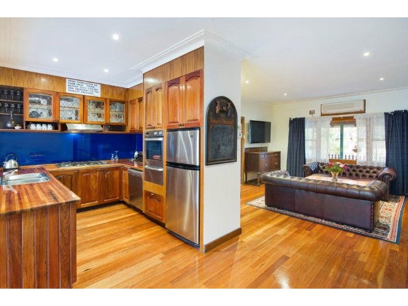 65 Lyons Road, Croydon North VIC 3136