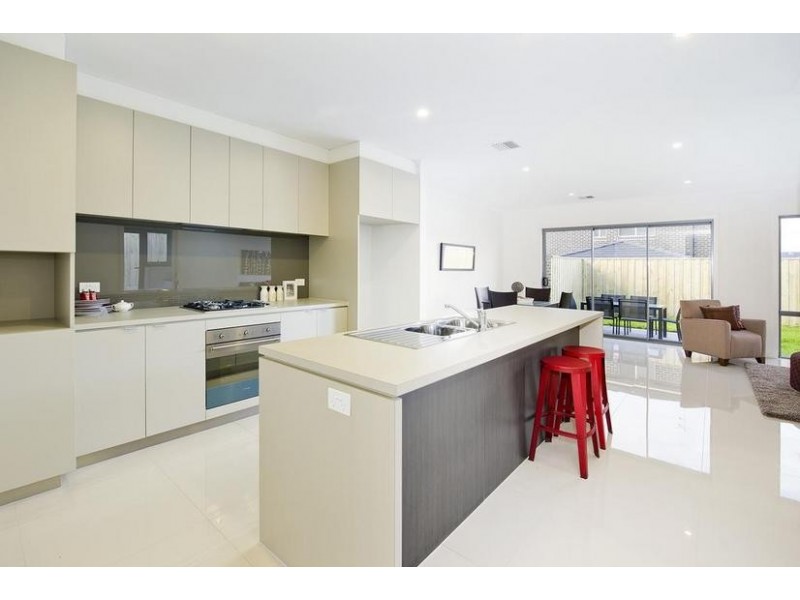 28 Bloom Avenue, Wantirna South VIC 3152