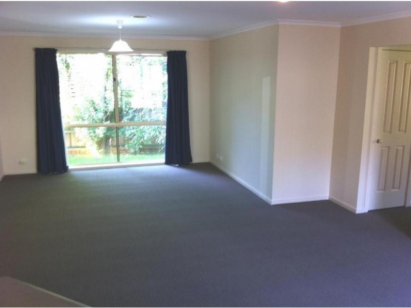 54 Oaktree Road, Croydon North VIC 3136