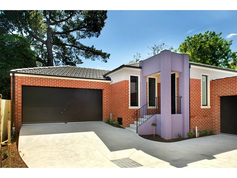 2/2a Reynolds Road, Ringwood VIC 3134