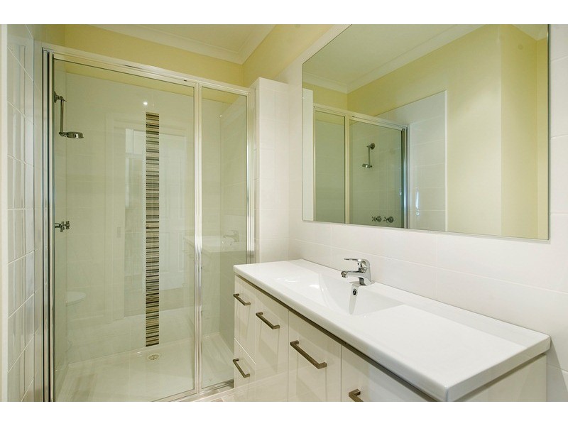 2/2a Reynolds Road, Ringwood VIC 3134