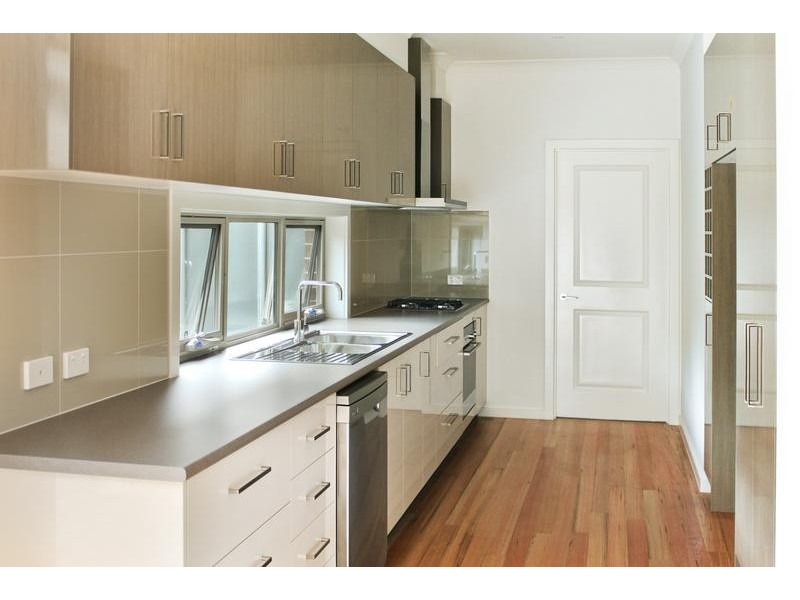 2/63 Exeter Road, Croydon North VIC 3136