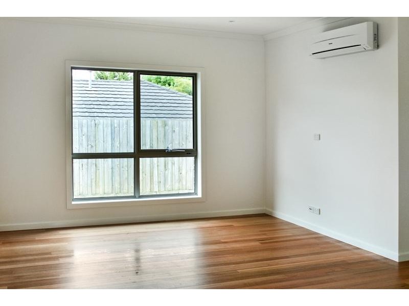 2/63 Exeter Road, Croydon North VIC 3136