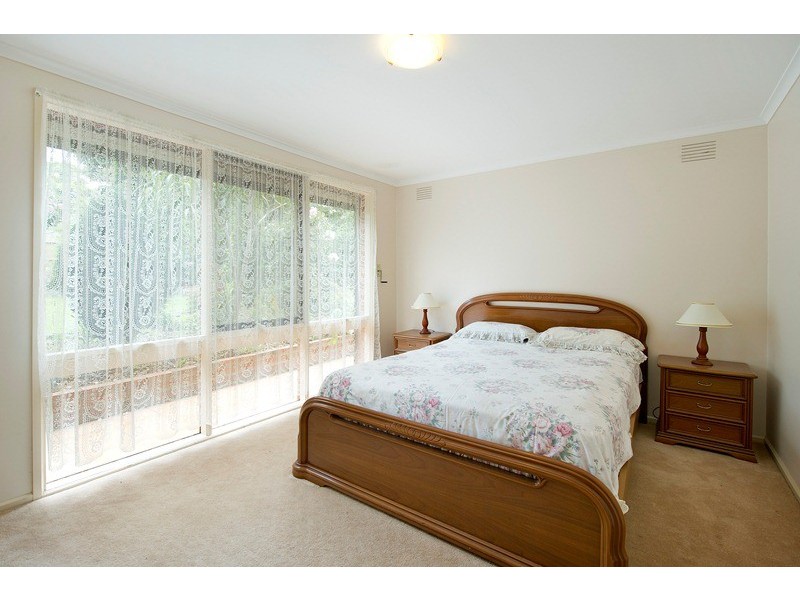 8 Cormistom Road, Ringwood North VIC 3134