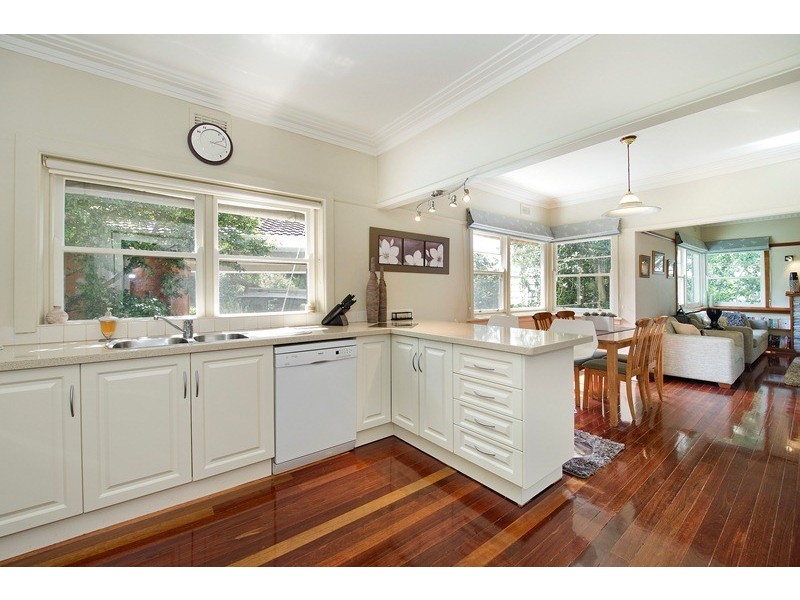 16 Vasey Concourse, Ringwood East VIC 3135