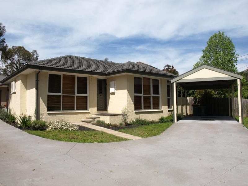 165 Cambridge Road, Mooroolbark VIC 3138