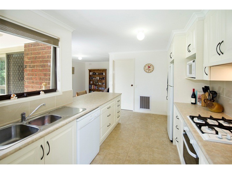 98a Oban Road, Ringwood North VIC 3134