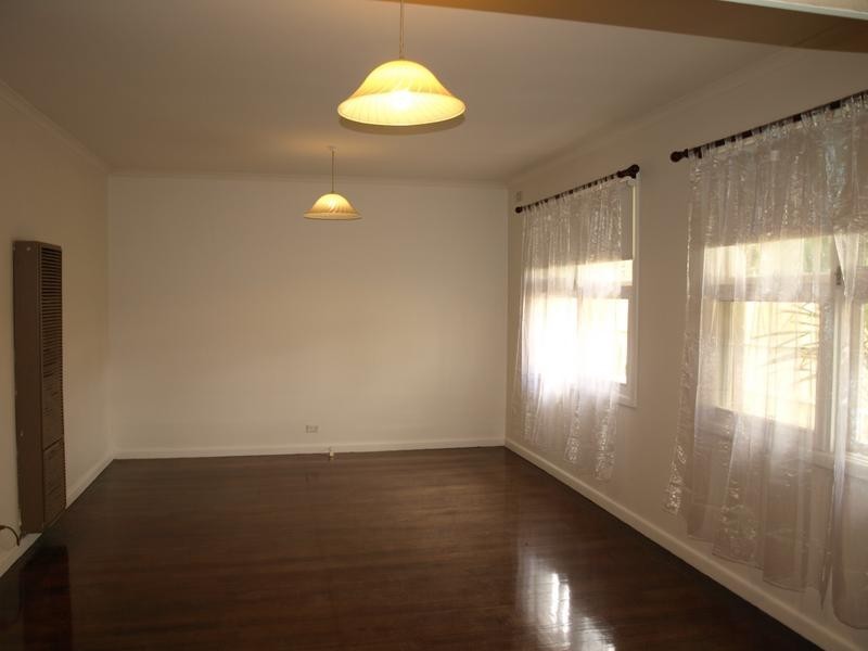 7 Loughnan Road, Ringwood VIC 3134