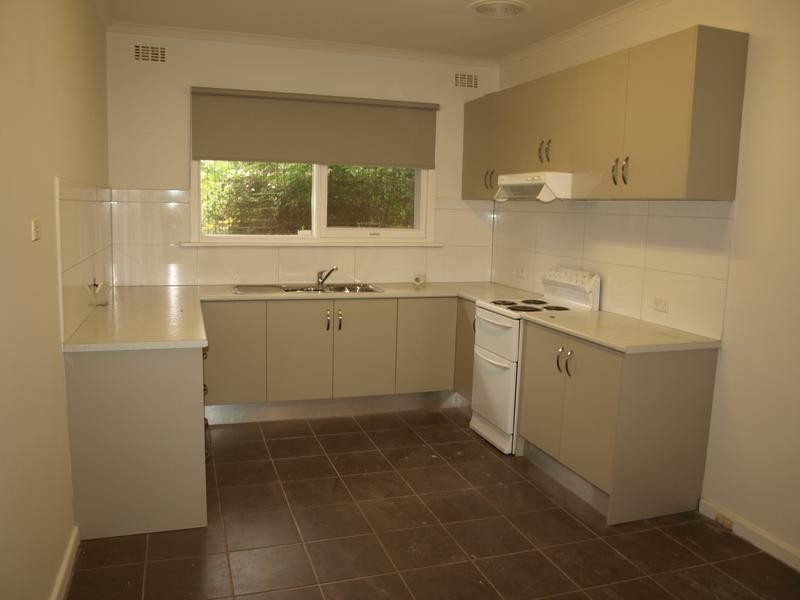 7 Loughnan Road, Ringwood VIC 3134