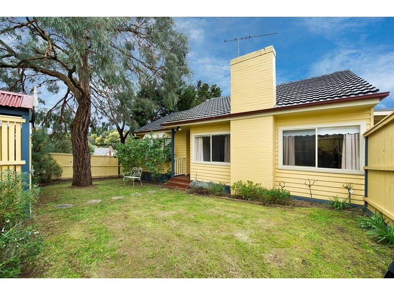 28 Beaufort Road, Croydon VIC 3136