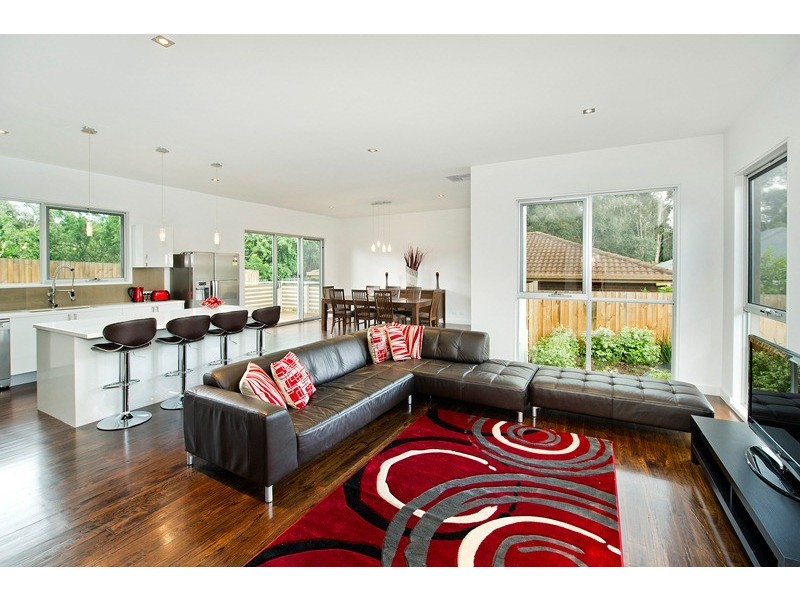 2/27 Junction Street, Ringwood VIC 3134