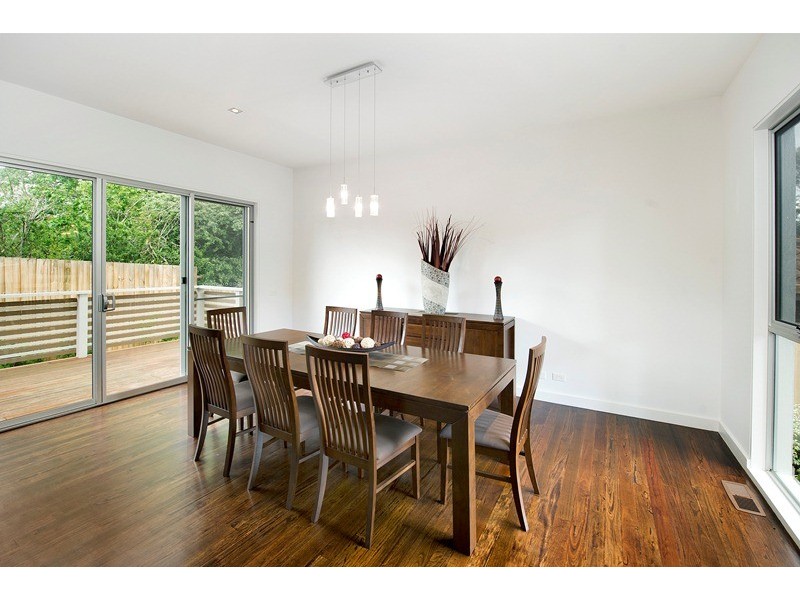 2/27 Junction Street, Ringwood VIC 3134