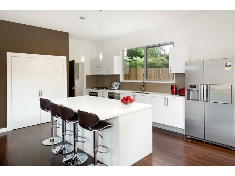 2/27 Junction Street, Ringwood VIC 3134