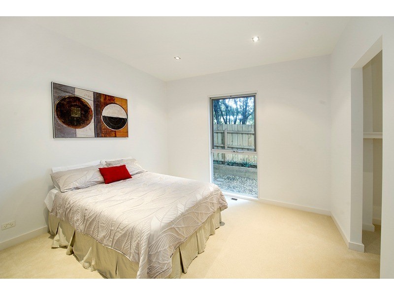 2/27 Junction Street, Ringwood VIC 3134