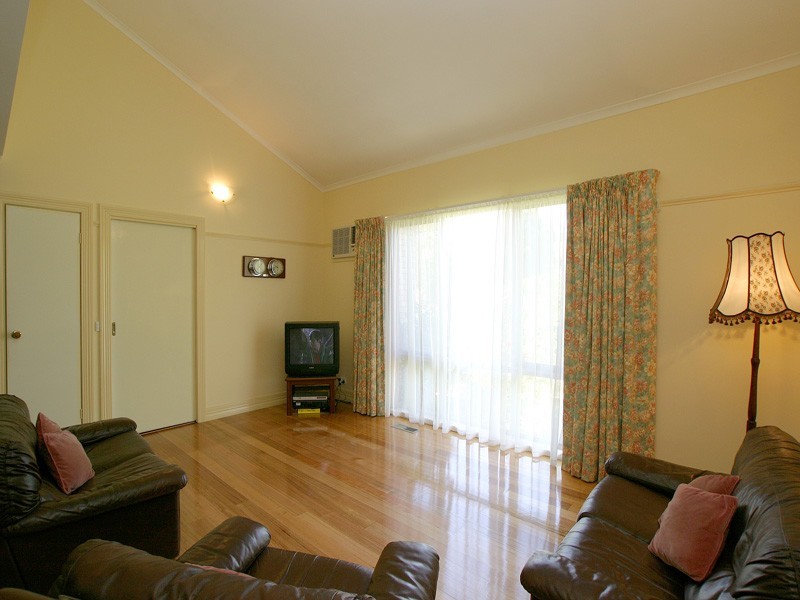 22 Thurleigh Avenue, Croydon South VIC 3136