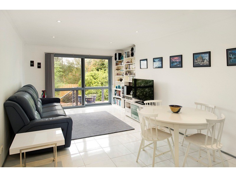 17 Dobell Place, Mooroolbark VIC 3138