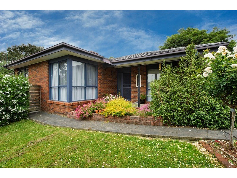 17 Dobell Place, Mooroolbark VIC 3138
